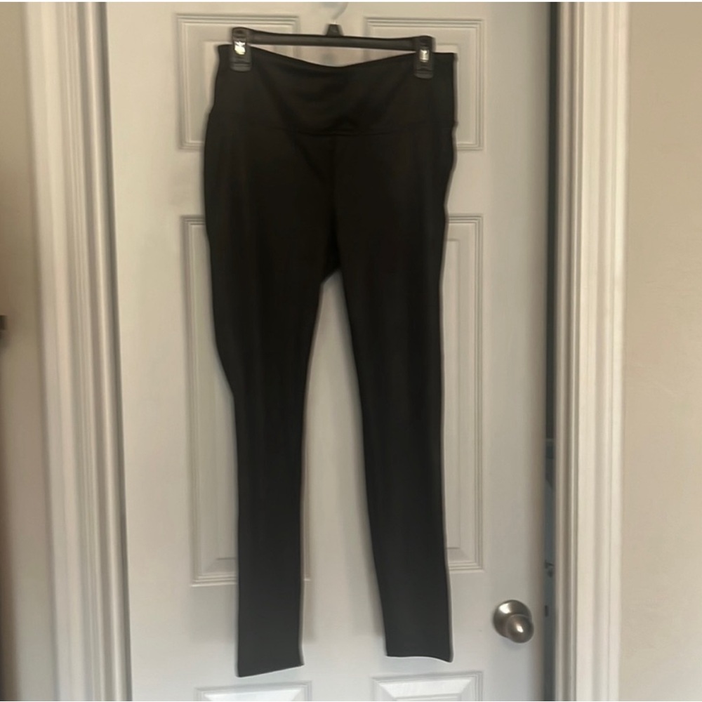 Women’s Size large faux leather leggings nwot